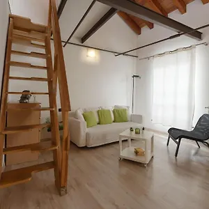apt-adorno-4-affitti-brevi-italia.hotelitalianriviera.com/